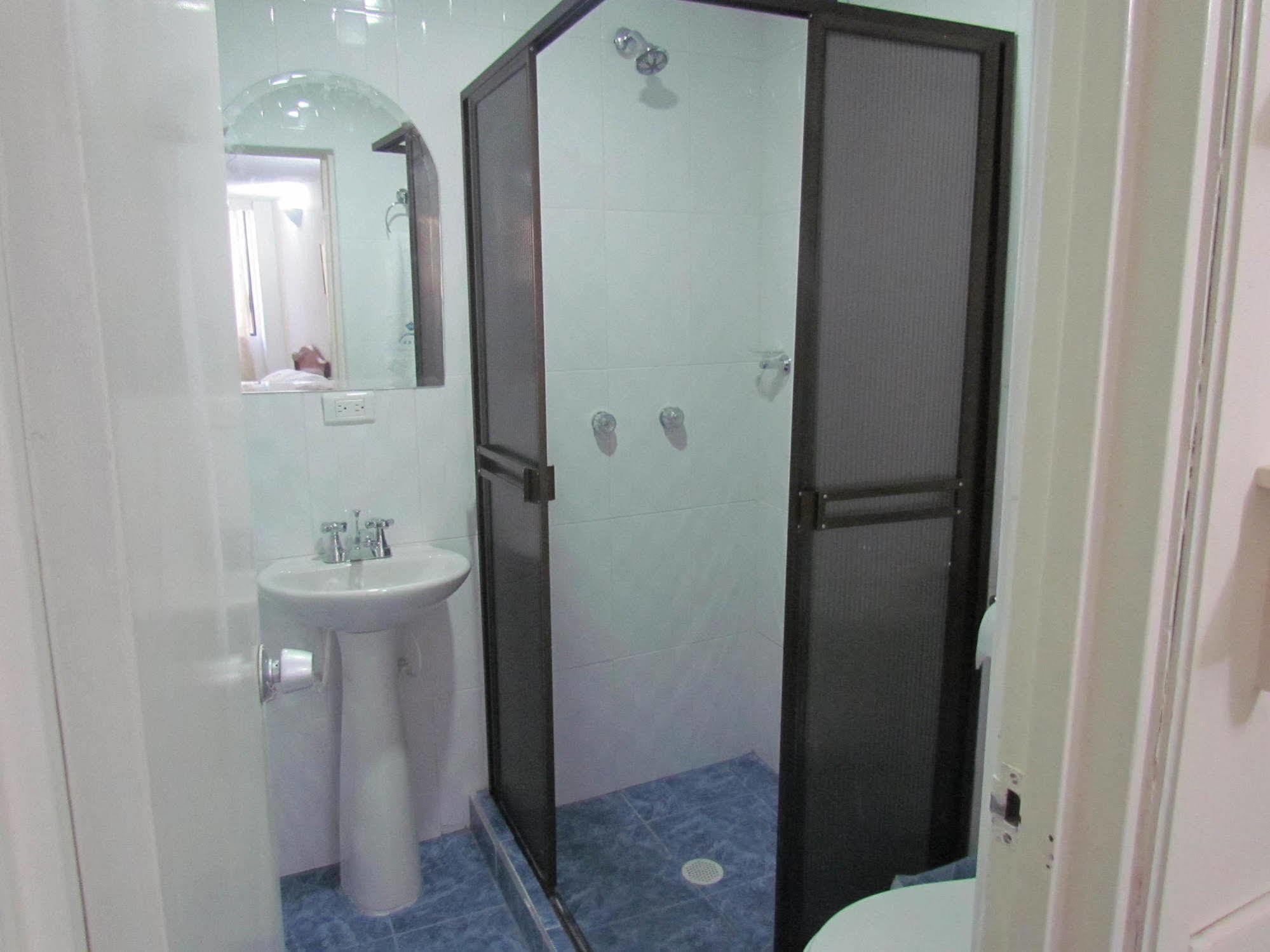 Hotel Dinastia Real نيفا المظهر الخارجي الصورة